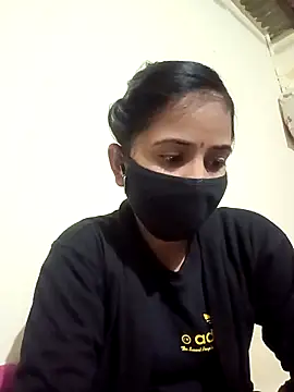 Snapshot of Rennu0082 chatting on January 8, 2026, 3:58 pm Rennu0082 online show from January 8, 2026, 3:58 pm