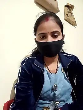 Snapshot of Rennu0082 chatting on January 13, 2026, 4:23 pm Rennu0082 online show from January 13, 2026, 4:23 pm