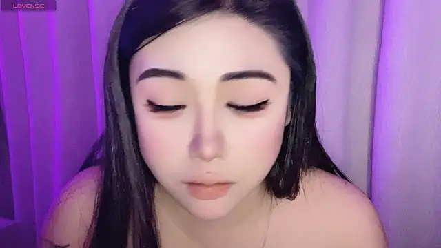 Snapshot of Missqiu-w chatting on February 10, 2026, 7:01 am Missqiu-w online show from February 10, 2026, 7:01 am