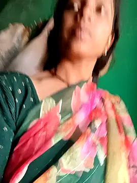 Snapshot of Alisha_beby143 chatting on January 9, 2026, 9:34 am Alisha beby143 online show from January 9, 2026, 9:34 am