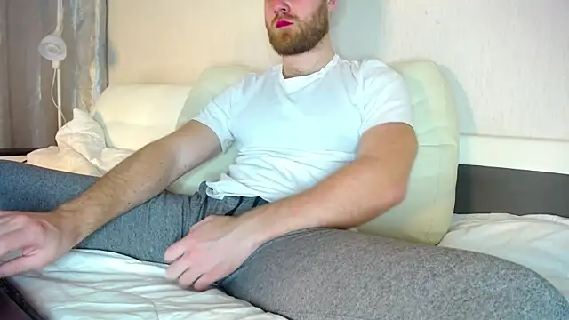 Snapshot of LorenzoLux chatting on March 10, 2025, 6:01 pm LorenzoLux online show from March 10, 2025, 6:01 pm