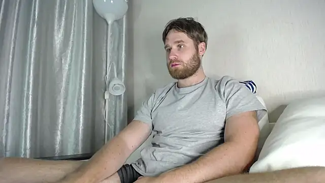 Snapshot of LorenzoLux chatting on September 24, 2025, 5:49 pm LorenzoLux online show from September 24, 2025, 5:49 pm