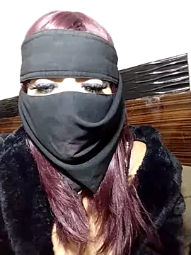 Snapshot of Queen-Nissreen chatting on January 15, 2026, 1:10 am Queen-Nissreen online show from January 15, 2026, 1:10 am