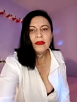 Snapshot of Casandramillf chatting on February 16, 2026, 6:04 pm Casandramillf online show from February 16, 2026, 6:04 pm