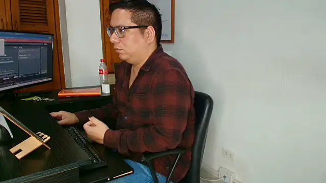 chubby16cm online show from January 10, 2026, 11:20 pm