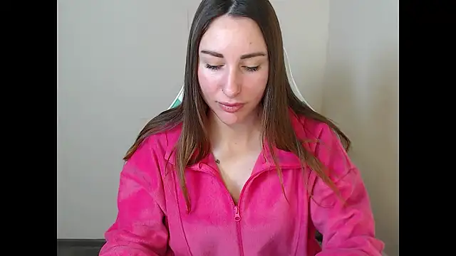 Snapshot of cammila_horn chatting on March 2, 2026, 6:25 am cammila horn online show from March 2, 2026, 6:25 am