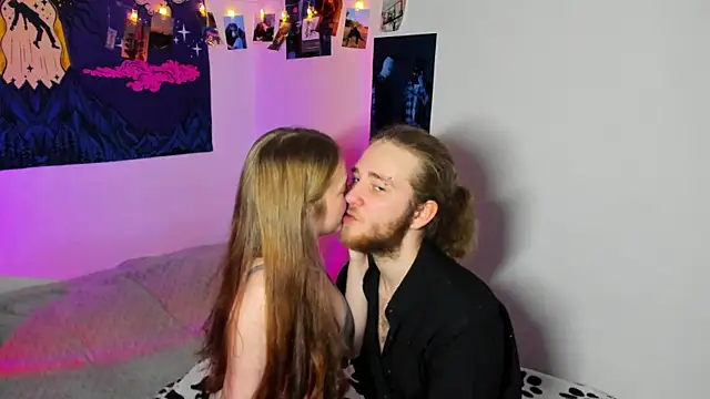 swiity room  online show from January 8, 2026, 3:14 pm