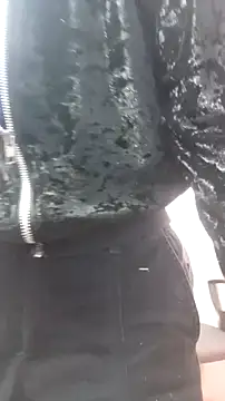 saray reesee online show from February 13, 2026, 8:05 pm