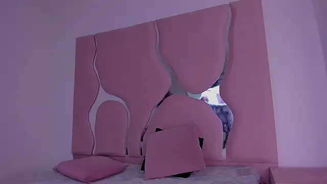 Snapshot of sharithasm chatting on February 10, 2026, 8:35 pm sharithasm online show from February 10, 2026, 8:35 pm