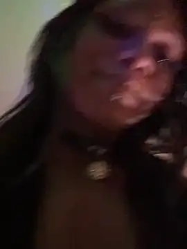 xouniq online show from February 5, 2026, 3:22 am