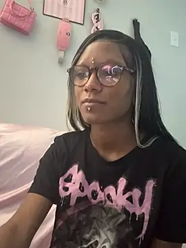 Snapshot of xouniq chatting on August 8, 2026, 10:01 pm xouniq online show from August 8, 2026, 10:01 pm