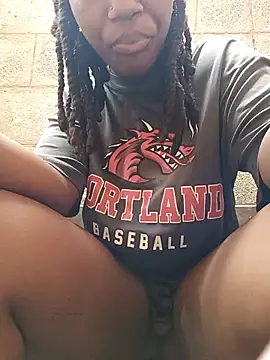 Snapshot of Bootyful_me chatting on February 3, 2026, 7:02 am Bootyful me online show from February 3, 2026, 7:02 am