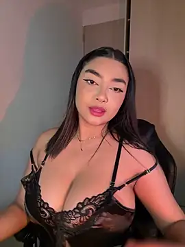 Snapshot of SASHASTRADA_ chatting on February 27, 2026, 2:33 am SASHASTRADA online show from February 27, 2026, 2:33 am