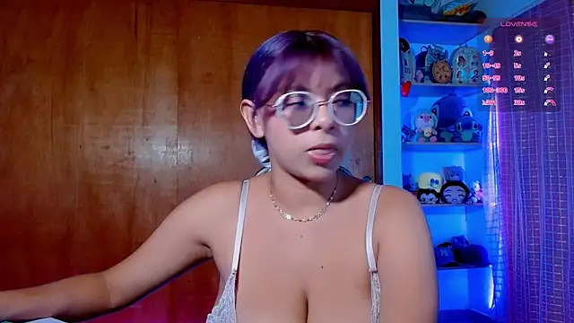 Princess Venus online show from May 27, 2026, 6:32 am
