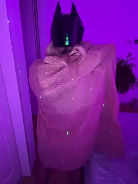 Snapshot of hexaxex chatting on February 5, 2026, 3:22 am hexaxex online show from February 5, 2026, 3:22 am