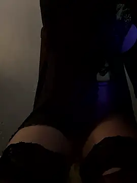 Snapshot of cdzinhahanna chatting on January 7, 2026, 3:36 pm cdzinhahanna online show from January 7, 2026, 3:36 pm