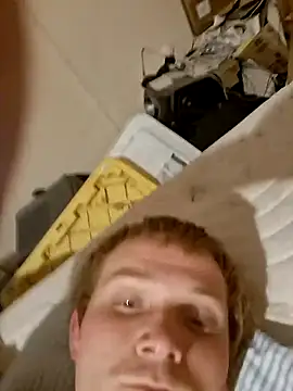 Snapshot of CloveSilkworm chatting on March 16, 2026, 9:13 am CloveSilkworm online show from March 16, 2026, 9:13 am