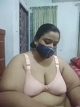 momo loves online show from April 3, 2026, 4:27 pm