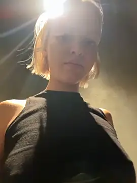 Snapshot of AshleyMur chatting on February 6, 2026, 4:06 am AshleyMur online show from February 6, 2026, 4:06 am