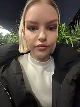 Snapshot of AshleyMur chatting on February 11, 2026, 4:17 am AshleyMur online show from February 11, 2026, 4:17 am