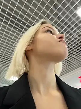 Snapshot of AshleyMur chatting on February 16, 2026, 4:30 am AshleyMur online show from February 16, 2026, 4:30 am