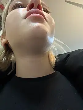 Snapshot of AshleyMur chatting on February 23, 2026, 5:16 am AshleyMur online show from February 23, 2026, 5:16 am