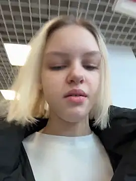 Snapshot of AshleyMur chatting on February 27, 2026, 5:29 am AshleyMur online show from February 27, 2026, 5:29 am