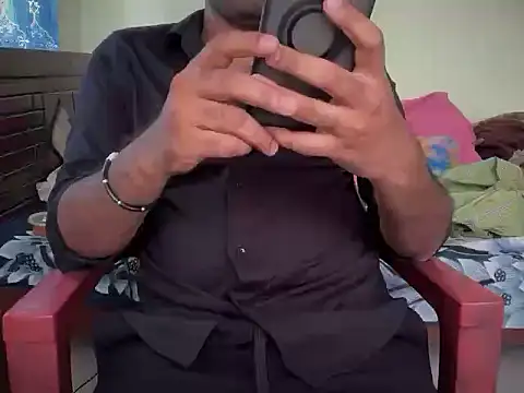 Snapshot of Ruthless_guyy chatting on January 19, 2026, 7:01 am Ruthless guyy online show from January 19, 2026, 7:01 am