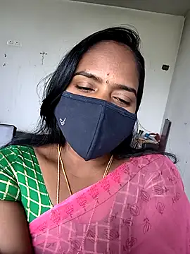 Tamil Hot Divya online show from January 14, 2026, 7:03 am