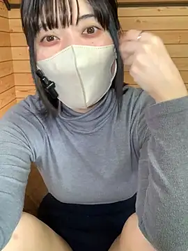 Snapshot of minami_room chatting on March 18, 2026, 6:05 am minami room online show from March 18, 2026, 6:05 am