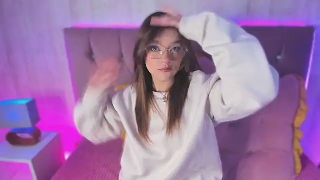 Snapshot of alyy_cut3 chatting on February 26, 2026, 8:08 pm alyy cut3 online show from February 26, 2026, 8:08 pm