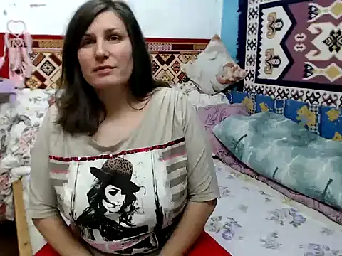 Adelinemilf online show from January 10, 2026, 11:34 am