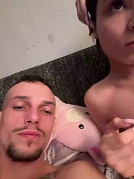 Snapshot of Evelin199 chatting on February 5, 2026, 12:59 am Evelin199 online show from February 5, 2026, 12:59 am