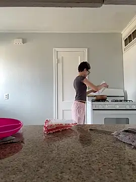 jojosbizarrelyf online show from February 11, 2026, 6:57 pm