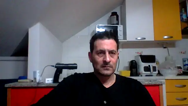 Snapshot of colosone chatting on February 19, 2026, 5:53 pm colosone online show from February 19, 2026, 5:53 pm