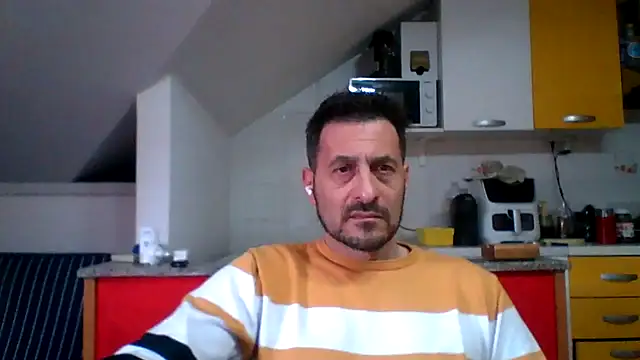 Snapshot of colosone chatting on April 12, 2026, 2:00 pm colosone online show from April 12, 2026, 2:00 pm