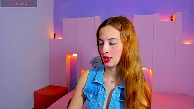 Snapshot of emilywilliis chatting on February 7, 2026, 11:47 am emilywilliis online show from February 7, 2026, 11:47 am