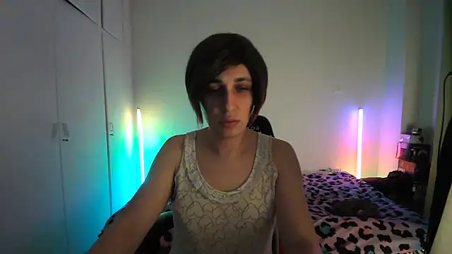 HoneyValentine online show from May 13, 2026, 7:33 pm