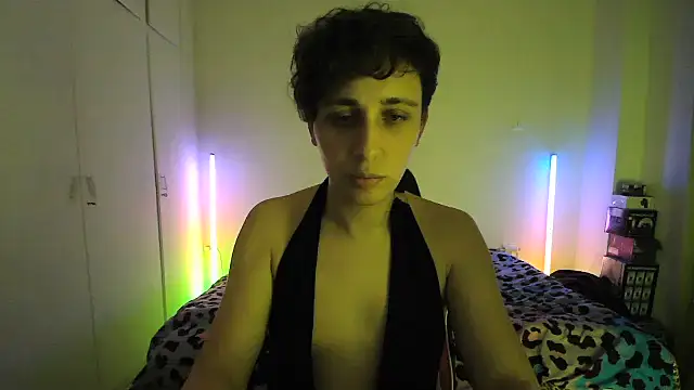 HoneyValentine online show from May 20, 2026, 6:58 pm