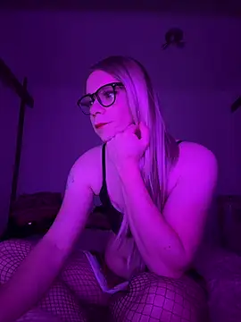 Snapshot of Sissy_celina1 chatting on March 14, 2026, 7:41 pm Sissy celina1 online show from March 14, 2026, 7:41 pm