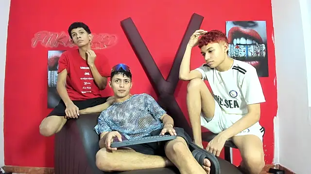 AVENGER BOYS2026 online show from May 14, 2026, 7:20 pm