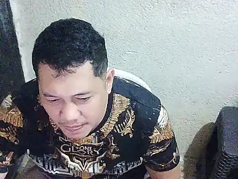 Snapshot of UrAsianGuy90 chatting on April 16, 2026, 10:38 am UrAsianGuy90 online show from April 16, 2026, 10:38 am