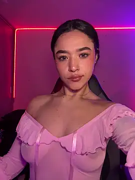 Snapshot of crystal_dlun chatting on January 16, 2026, 4:33 pm crystal dlun online show from January 16, 2026, 4:33 pm