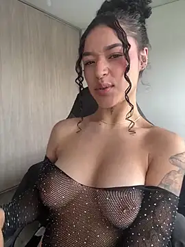 Snapshot of crystal_dlun chatting on February 12, 2026, 2:34 pm crystal dlun online show from February 12, 2026, 2:34 pm