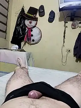 Snapshot of Elmartillo20 chatting on January 15, 2026, 4:28 am Elmartillo20 online show from January 15, 2026, 4:28 am