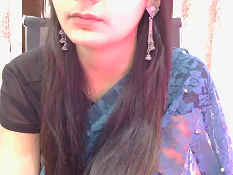 Snapshot of sweet_riyaaa chatting on February 4, 2026, 5:02 am sweet riyaaa online show from February 4, 2026, 5:02 am