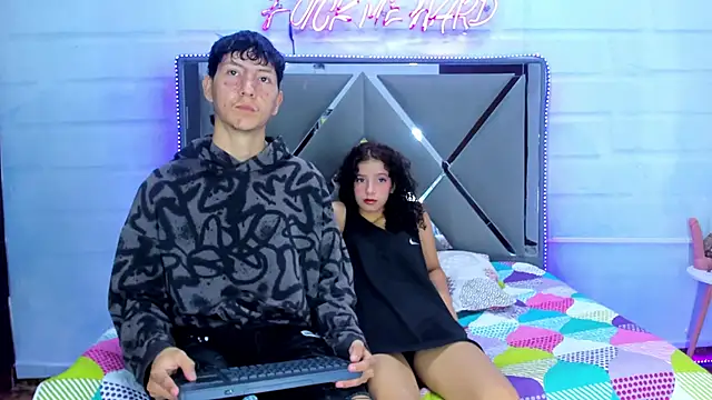 Snapshot of BunnyLove_ chatting on January 18, 2026, 12:03 am BunnyLove online show from January 18, 2026, 12:03 am