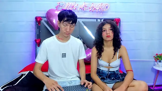 Snapshot of BunnyLove_ chatting on February 13, 2026, 12:06 am BunnyLove online show from February 13, 2026, 12:06 am