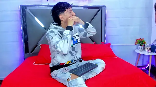 Snapshot of BunnyLove_ chatting on February 23, 2026, 1:03 am BunnyLove online show from February 23, 2026, 1:03 am