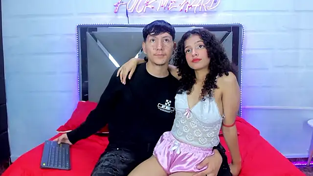 Snapshot of BunnyLove_ chatting on February 25, 2026, 12:09 am BunnyLove online show from February 25, 2026, 12:09 am